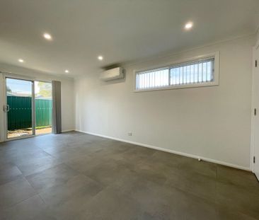 NEAR NEW BEAUTY IN THE HEART OF TOWN - WATER INCLUDED IN RENT - Photo 4