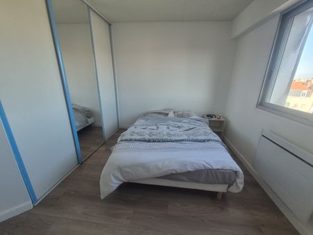 Location Appartement 3 pièces 73m² LILLE 59000 - Photo 4