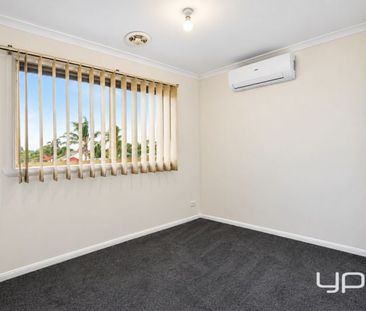Beautiful 3 Bedroom Home in Quiet Hillside Location - Photo 2