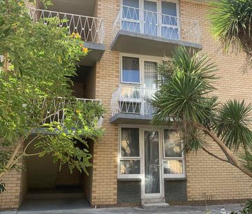 Modern Double Glazed Flat in a Great Location!!! - Photo 3