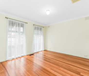 IDEAL FAMILY LIVING IN SOUGHT-AFTER WHEELERS HILL - Photo 5
