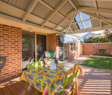 Amazing Location in a Quite Street - Photo 1