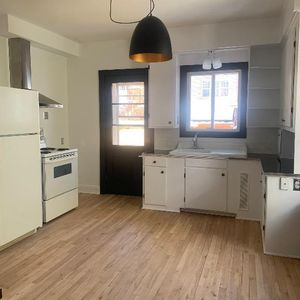 5 1/2 lumineux avec cours, métro Monk - Photo 2