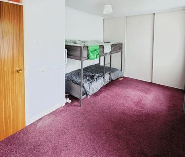 2 bedroom end of terrace house to rent - Photo 4