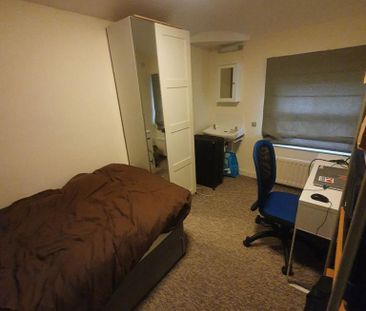 1 bedroom house of multiple occupation to rent - Photo 2