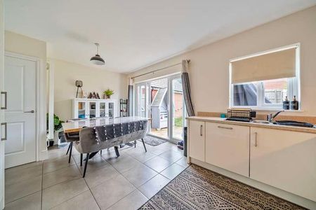 Blackmore Avenue, Bideford, EX39 - Photo 3