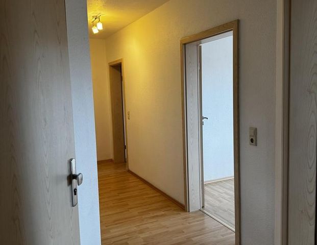 Lichtdurchflutete Wohnung | 2 Zimmer und schöne Wohnküche | WG-geeignet | Verkehrsgünstig gelegen - Photo 1