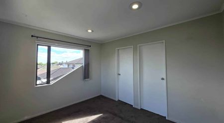4-Bedroom House for Family Living - Photo 5