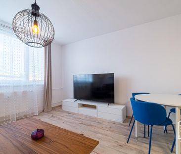 Moderný, kompletne zariadený 2 izbový byt – Jantárová ul. - Photo 4