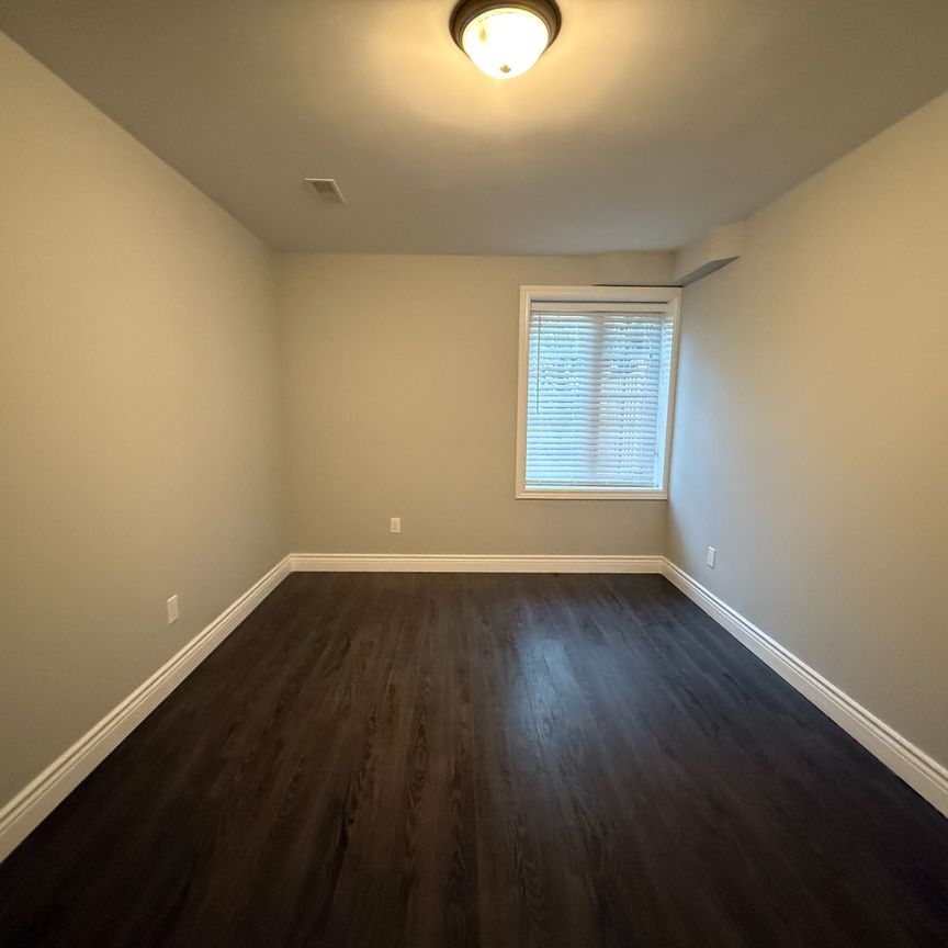 For Lease - 325 Bathurst Glen Drive Unit# Lower, Vaughan, Ontario - Photo 1