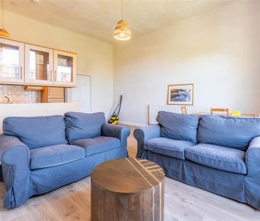 3 bedroom apartment to rent - Photo 3