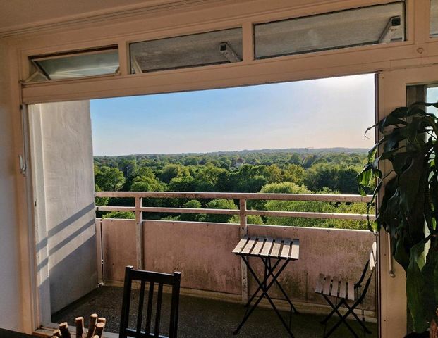 1,5 Zimmer Wohnung teilmöbliert für 1 Jahr zur Untermiete - Foto 1