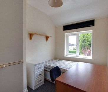 Magna Road, Englefield Green, Egham, Surrey, TW20 0PN - Photo 4