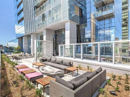 1050 Rue Drummond, #3705 - Photo 4