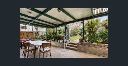 Charming 3-bedroom home with space & character in Maribyrnong - Photo 3