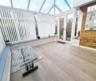 4 bedroom detached house to rent - Photo 4