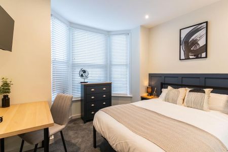 1 bedroom in a house share to rent - Photo 5