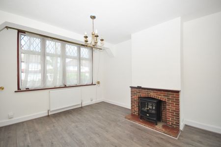 3 bedroom semi-detached house to rent - Photo 2