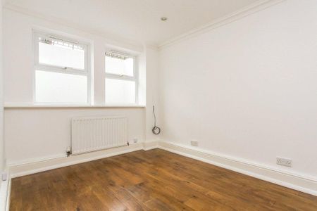 3 bedroom apartment to rent - Photo 5