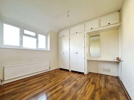 Cedar Avenue, Yiewsley, West Drayton, UB7 - Photo 2