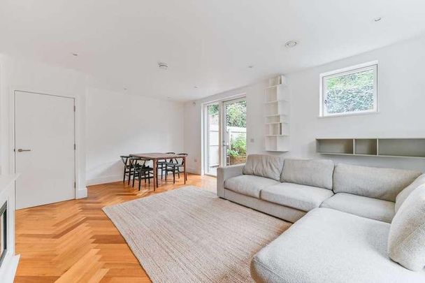 Ravensdale Gardens, Crystal Palace, SE19 - Photo 1