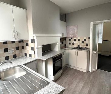 2 bedroom terraced house to rent - Photo 2