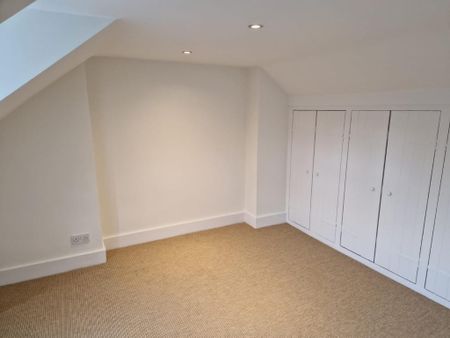3 bedroom terraced house to rent - Photo 4
