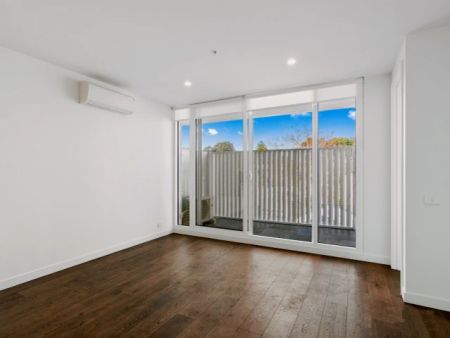 2 Bed, 2 Bath - Photo 2