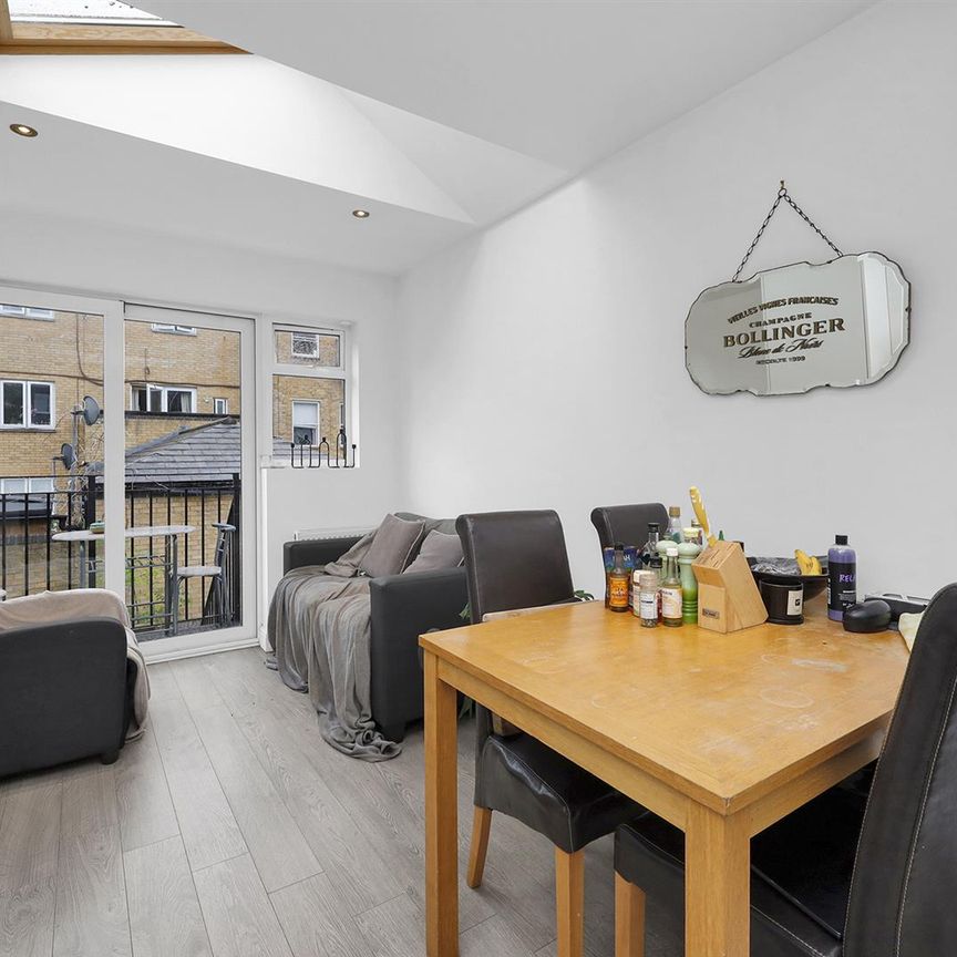 Treadgold Street, North Kensington - Photo 1