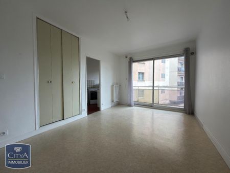 Location Appartement 1 pièce 27m² BRIVE LA GAILLARDE 19100 - Photo 2