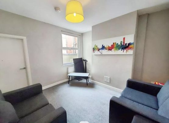 4 bedroom apartment to rent - Photo 1