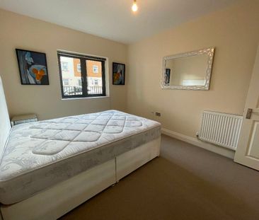 New Town House, Lind Road, Sutton - Photo 5