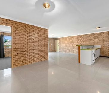 Spacious Unit - Ideal Location - Photo 6