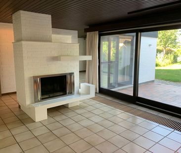 RUIME WONING MET 3 SLAAPKAMERS EN PRACHTIGE TUIN - Photo 2