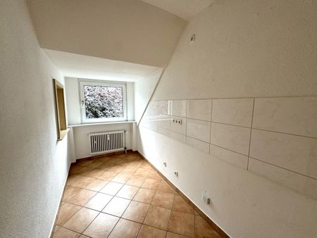 Frisch renovierte 3,5-Zimmer Wohnung in Bottrop-Lehmkuhle mit Garage! - Photo 3