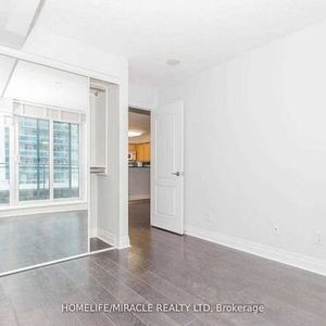 LAKE SHORE / PARK LAWN Spacious 1Bdrm +Den As 2nd Bdrm Lake View 2Bal - Photo 2