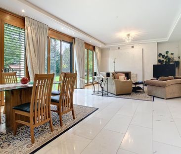 Master house with annex - Photo 1