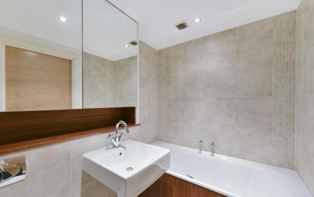 3 bedroom apartment to rent - Photo 5