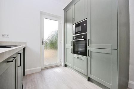3 bedroom bungalow to rent - Photo 3