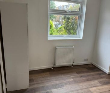 Studio Flat, Batoum Gardens, W6 - Photo 1