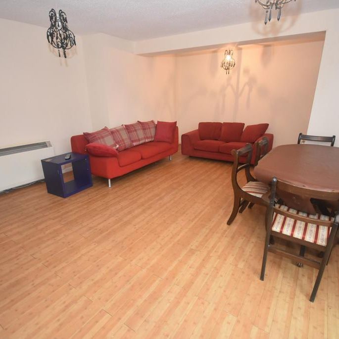 3 bedroom apartment to rent - Photo 1