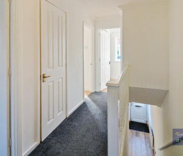 4 bedroom detached house to rent - Photo 2