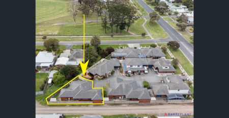 CENTRAL TOWNHOUSE - BREAK LEASE - Photo 2