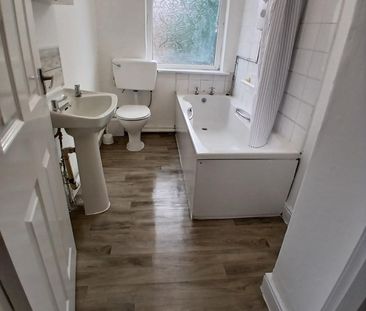 2 Bed Terraced House, Windsor Road, M9 - Photo 2