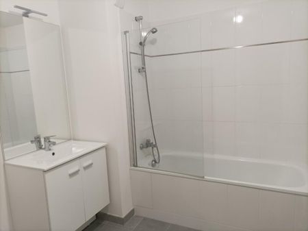 Location Appartement 3 pièces 62m² FLEURY SUR ORNE 14123 - Photo 4
