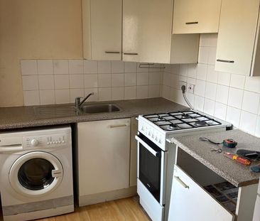 1 Bed Flat, Ilford, IG3 - Photo 3