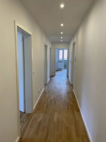 Zimmer Nr 3 in heller, neu renovierter und möblierte 4er WG - Photo 4