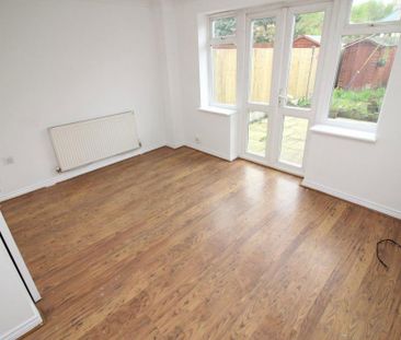 2 bedroom terraced house to rent - Photo 2