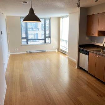 Bright 1-Bedroom Condo in Downtown “Astoria” Building - Photo 3