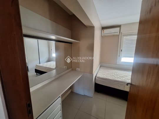 Apartamento com 2 quartos e 61m² para alugar em Boa Vista, Porto Alegre. - Photo 1
